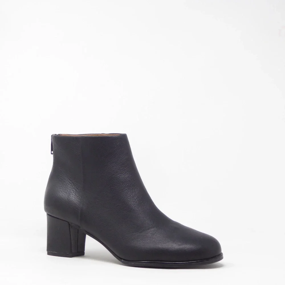 L'Amour Des Pieds Women Ankle Boots Black Leather Block Heel Size 8M